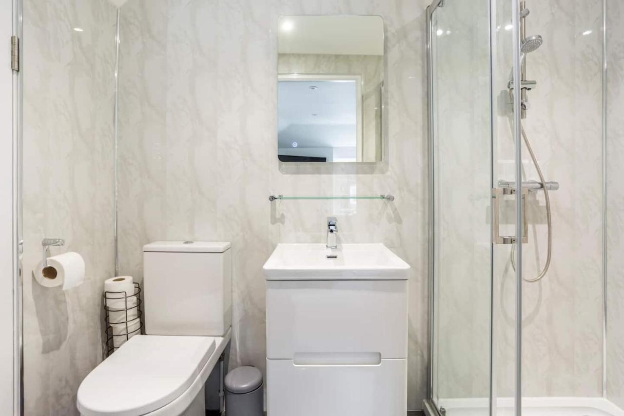 The Secret, Stylish & Spacious En Suite In Blandford Forum, Dorset Εξωτερικό φωτογραφία