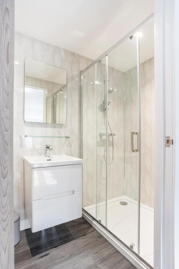 The Secret, Stylish & Spacious En Suite In Blandford Forum, Dorset Εξωτερικό φωτογραφία
